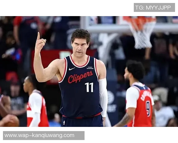 运动新闻布鲁克洛佩斯在NBA的崛起与影响力分析